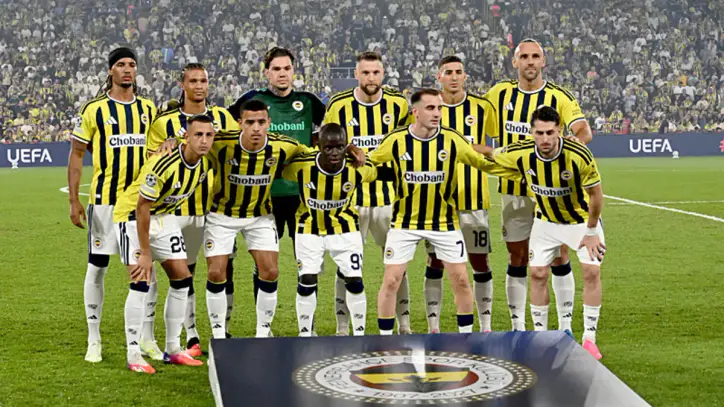 Spor yazarları Fenerbahçe-Roma maçını değerlendirdi! 'Fenerbahçe savunma yapmaz rakibe yaptırır!' - ASpor