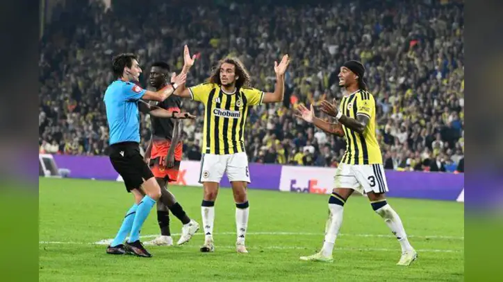 Spor yazarlarından Fenerbahçe'nin Slavia Prag maçı değerlendirmeleri