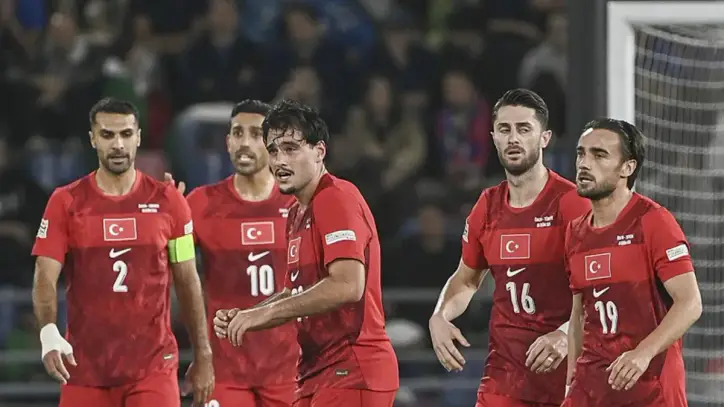 Spor yazarları İtalya-Türkiye maçını yorumladı! Montella’ya sert sözler