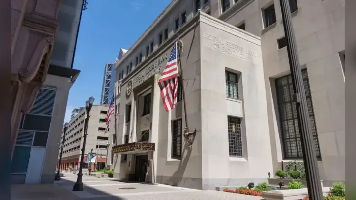 St. Louis Fed Adapts FRED Database for AI Agents | PYMNTS.com