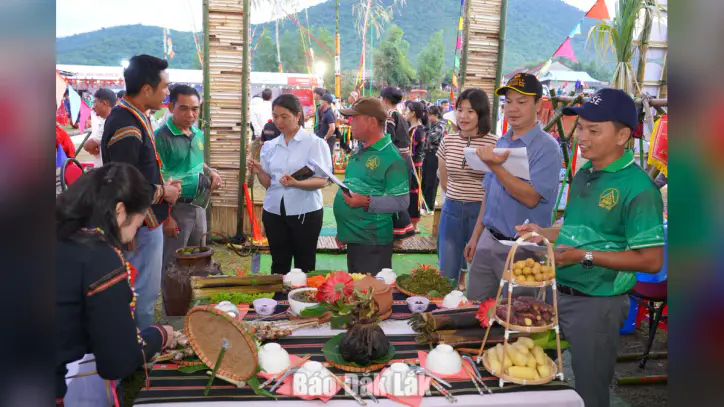 Suoi Trai Beldesi Etnik Gruplarının Kültür, Spor, Bilim, Teknoloji, İnovasyon ve Dijital Dönüşüm Festivali Kapanış Töreni