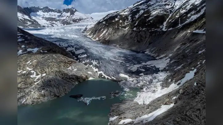 Swiss glaciers lose over 5% of ice volume in 2026 as heat waves, low winter snow accelerate thaw