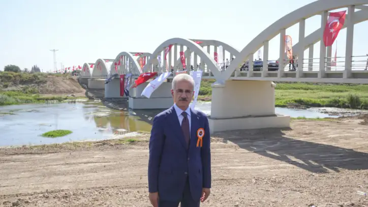 Tarihi köprü yeniden hayat buldu!