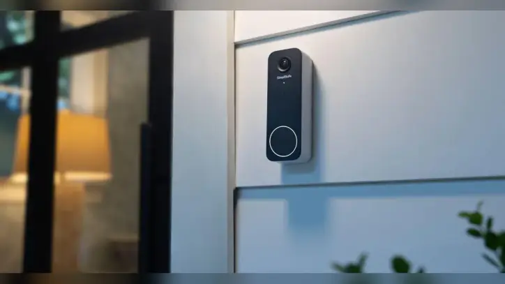 This doorbell camera lets a human security guard watch your front door