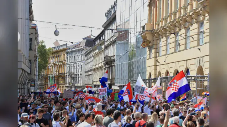 Thousands Rally in Croatia Demanding Urgent Cleanup of Toxic Waste From a Town