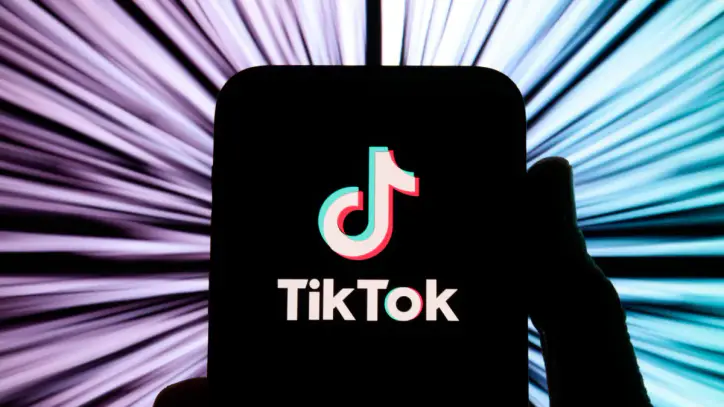 TikTok rolls out an AI shopping assistant and one-click checkout | TechCrunch