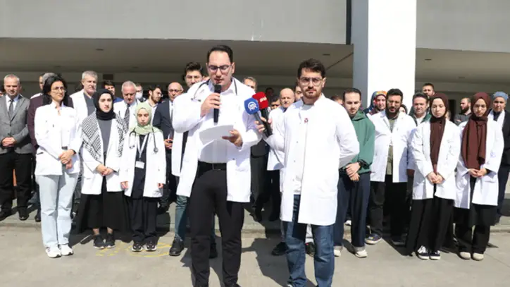 Trabzon'da sağlık çalışanları ve öğrenciler Gazze için bir araya geldi - Trabzon Son Dakika Haberleri - Habertürk Yerel Haberler