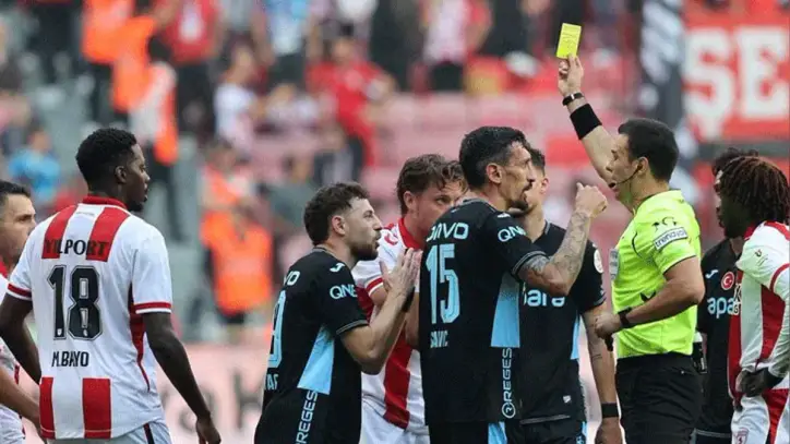 Trabzonspor'a Beşiktaş derbisi öncesi kötü haber! Antrenmana katılmadı