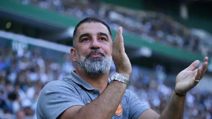 Trabzonspor'un yeni teknik direktörü kim olacak? 6 hoca adayı masada