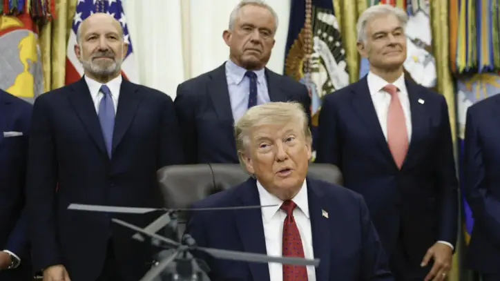 Trump, 9 ilaç şirketiyle fiyat anlaşmasına vardı