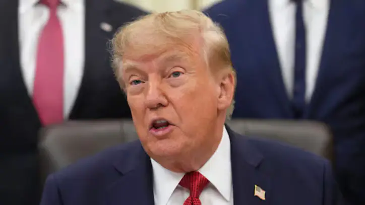 Trump announces White House ban on CNN, other media outlets | CBC News