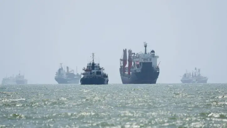 Live updates: Trump claims US sanctions will win war over Iran as oil prices sink | CNN