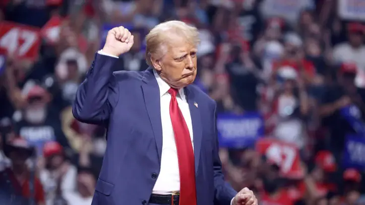 Trump'ın 'yasak aşk' fotoğrafı bomba oldu patladı! Sosyal medya sallandı, meğer...