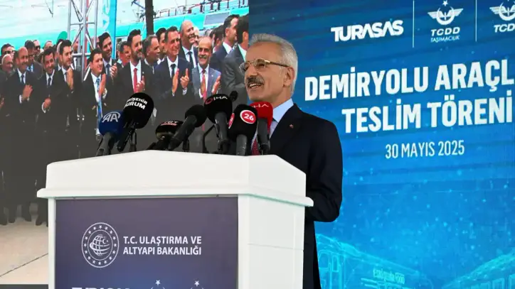 Bakan Uraloğlu duyurdu: TÜRASAŞtan Tanzanyaya 100 yük vagonu ihracatı - Ekonomi Haberleri | Video