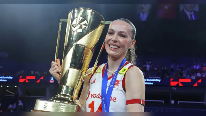 Türk voleybolunun yaşayan efsanesi Eda Erdem Dündar: 26 yılda 25 kupa!