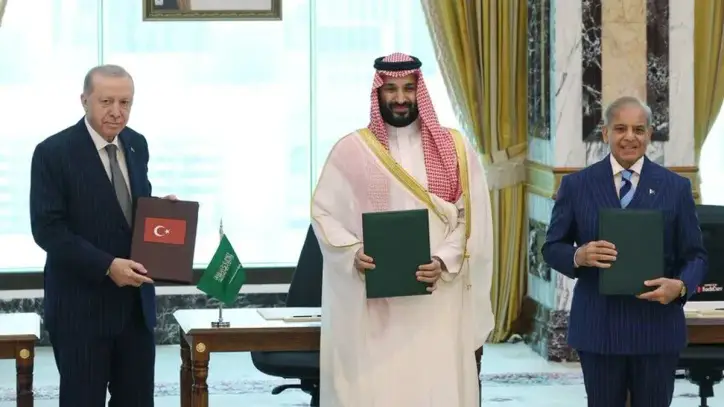 Türkiye, Suudi Arabistan ve Pakistan Ortak Savunma Anlaşması imzaladı