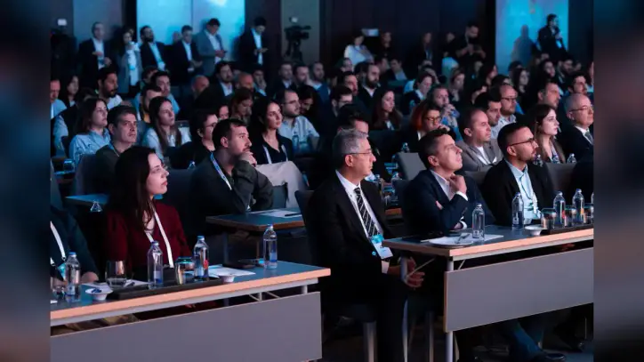 UiPath, yapay zeka ajanlarını ve çalışanları tek platformda buluşturdu
