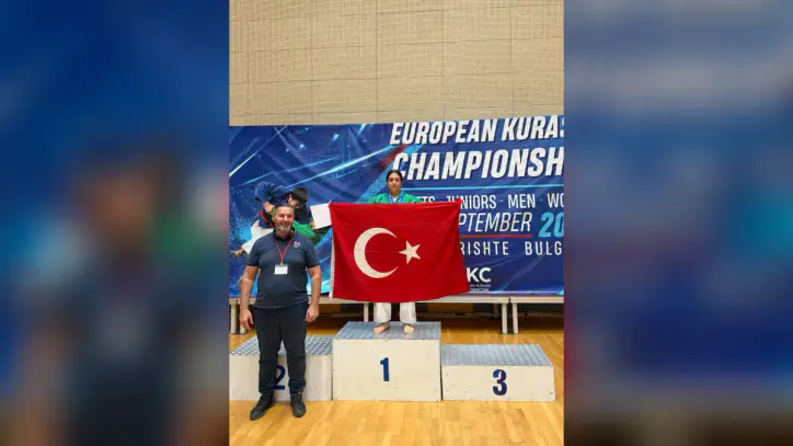ÜMMÜGÜL DESTE KURAŞ AVRUPA ŞAMPİYONU
