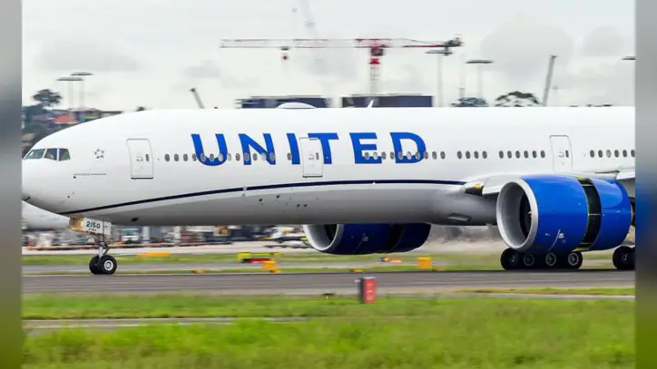 United Airlines, İbrahim Mossallam’ı Yeniden Uçuş Görevinden Aldı - HavaSosyalMedya