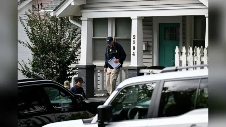 US Immigration Authorities Raid Home of Democratic Trump Critic Ilhan Omar
