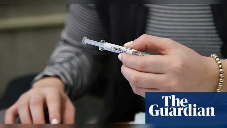 US medical groups urge people to get flu and Covid shots in counter to Trump guidance