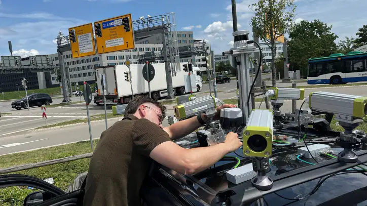 Using AI to respond more quickly to traffic hazards