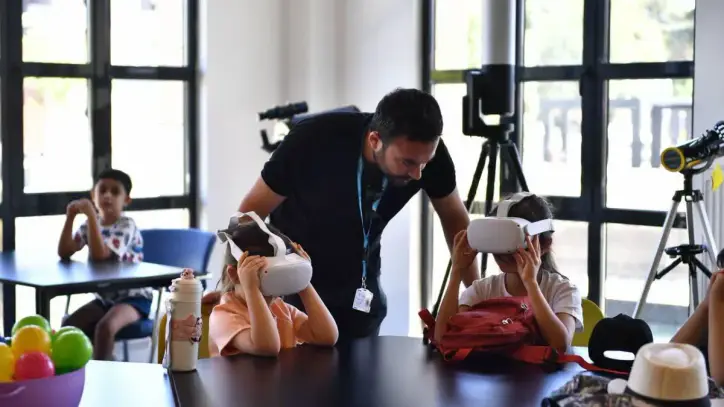 Uzaydan robotik kodlamaya çocuklar için Yeşilyurt bilim merkezinde yeni dönem başladı