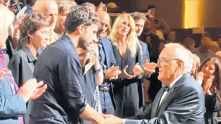 Venedik’te Filistin için alkış tufanı