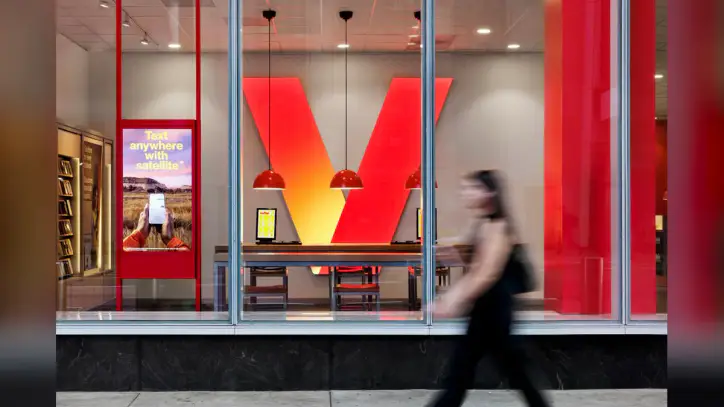 Verizon signs $2 billion-plus deal with Corning to supply fiber for FTTP and AI