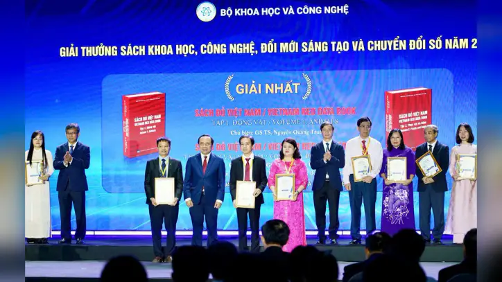 Vietnam Kırmızı Kitabı, 2026 Bilim, Teknoloji, İnovasyon ve Dijital Dönüşüm Kitap Ödülü'nde Birincilik Ödülü'nü kazandı.