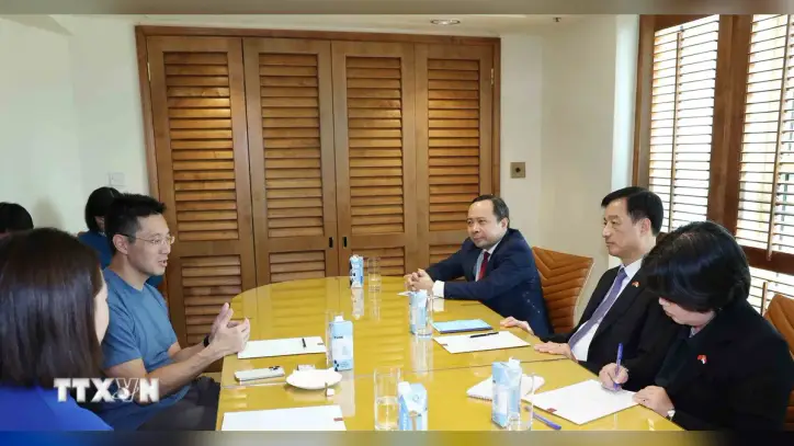 Vietnam-Singapur bilim ve teknoloji işbirliğinin gerçekleştirilmesini teşvik etmek.
