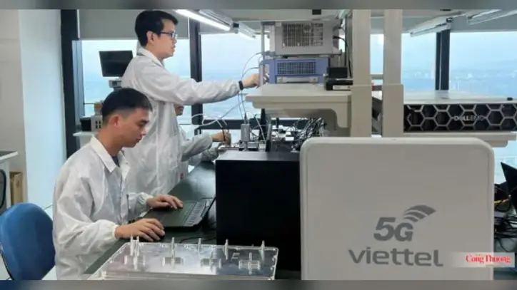 Vietnam'ın telekomünikasyon altyapısı, bölgedeki diğer ülkelere kıyasla oldukça gelişmiştir.