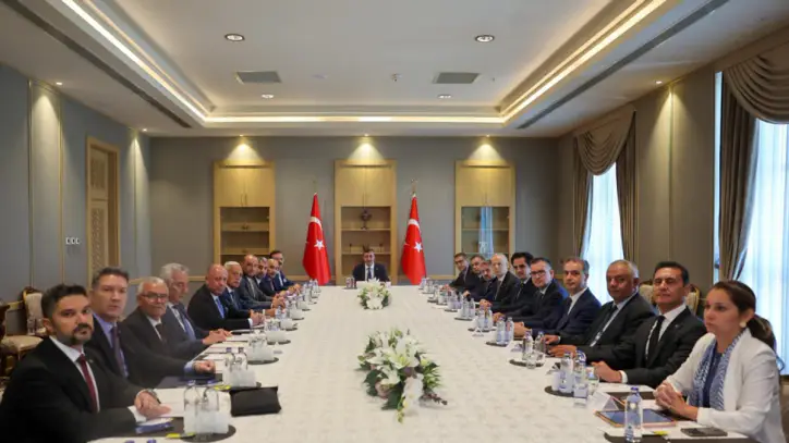 Yılmaz'dan OVP toplantısı