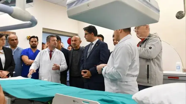 YÖK üniversite hastanelerinin sağlık başarılarını paylaştı: Robotik cerrahiden 8'li çapraz karaciğer nakline